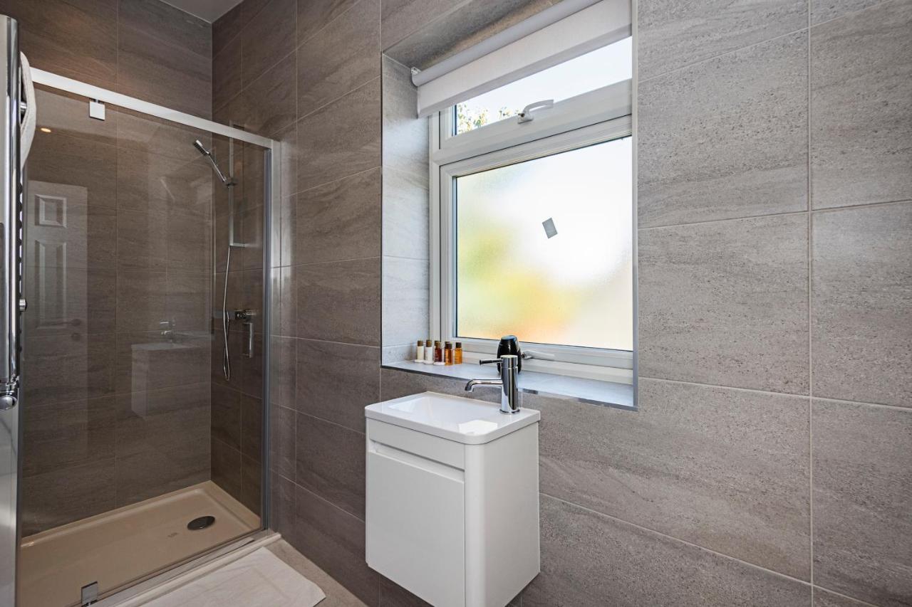 South Woodford 2 Bed En-Suite House London Ngoại thất bức ảnh